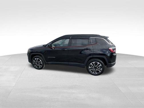Diamond Black 2022 Jeep Compass Limited