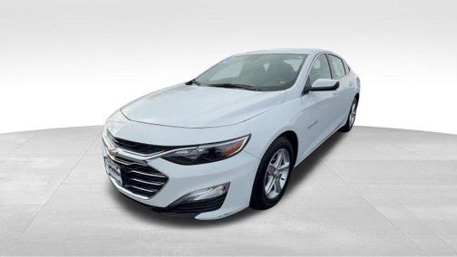 Summit White 2024 Chevrolet Malibu 1LS