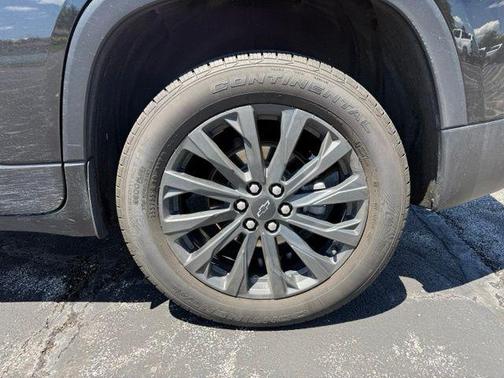 Mosaic Black Metallic 2023 Chevrolet Traverse RS