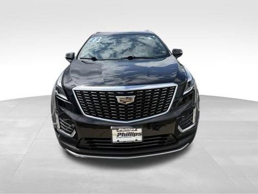 Stellar Black Metallic 2021 Cadillac XT5 Premium Luxury