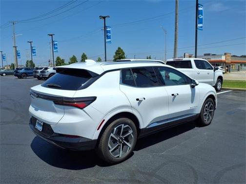 2025 Chevrolet Equinox EV LT 2