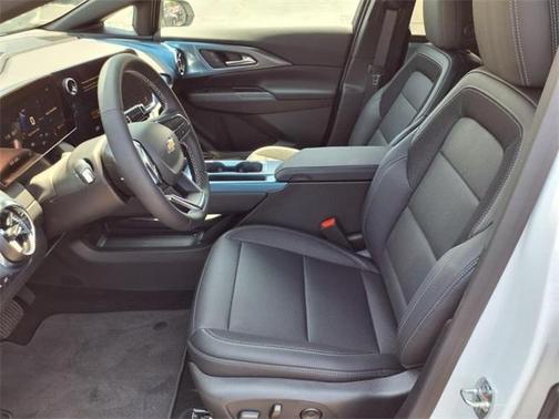 2025 Chevrolet Equinox EV LT 2