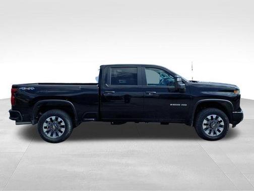 Black 2026 Chevrolet Silverado 2500 Custom