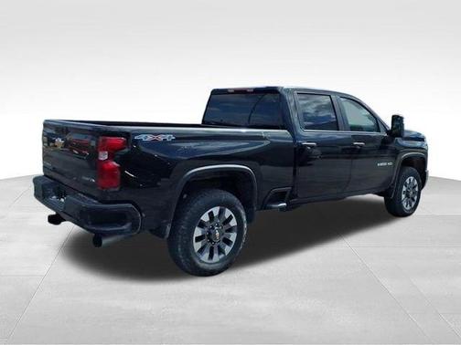 Black 2026 Chevrolet Silverado 2500 Custom