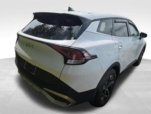 Glacial White Pearl 2024 Kia Sportage EX