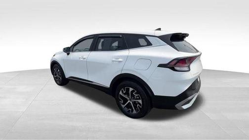 Glacial White Pearl 2024 Kia Sportage EX