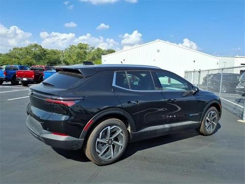 2026 Chevrolet Equinox EV LT 2