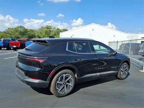 2026 Chevrolet Equinox EV LT 2