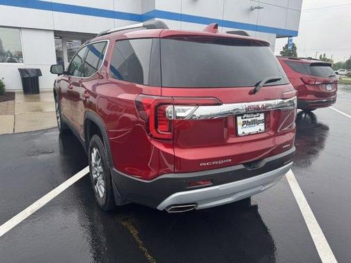 2022 GMC Acadia SLT