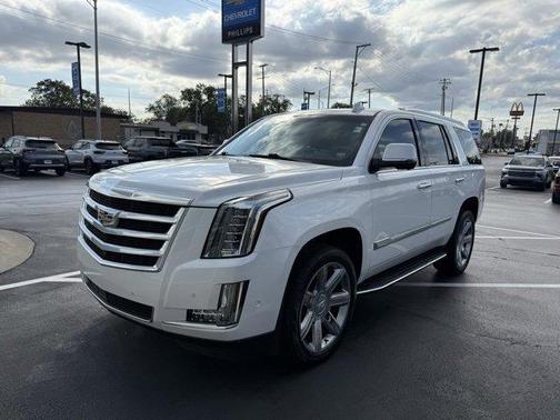 2019 Cadillac Escalade Luxury