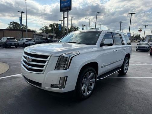 2019 Cadillac Escalade Luxury