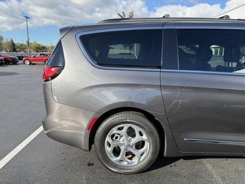 2022 Chrysler Pacifica Limited