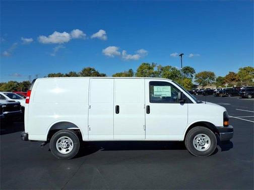 2025 Chevrolet Express 2500 Work Van
