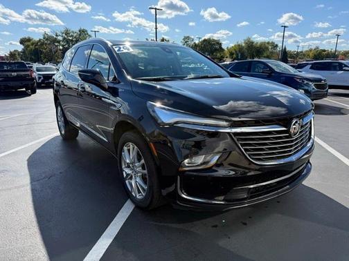 2024 Buick Enclave Essence