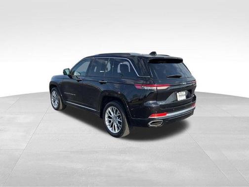 2023 Jeep Grand Cherokee Summit