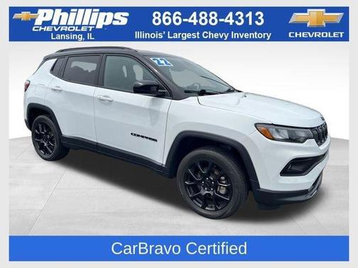 Bright White Clearcoat 2022 Jeep Compass Altitude