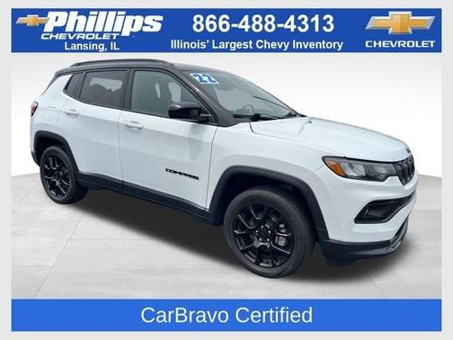 Bright White Clearcoat 2022 Jeep Compass Altitude
