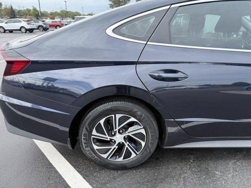 2022 Hyundai SONATA Hybrid Blue