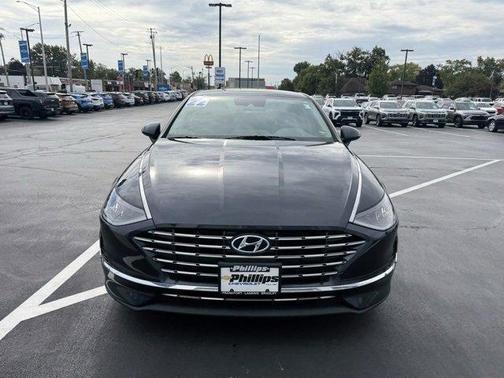 2022 Hyundai SONATA Hybrid Blue