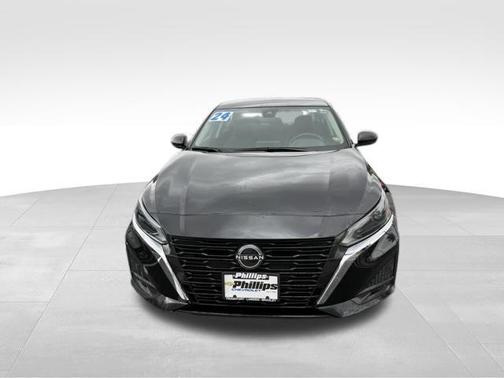 Super Black Clearcoat 2024 Nissan Altima 2.5 SV