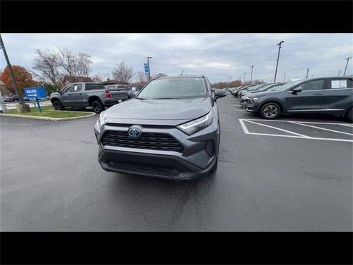 2022 Toyota RAV4 Hybrid XLE