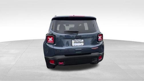 Slate Blue Pearlcoat 2023 Jeep Renegade Trailhawk