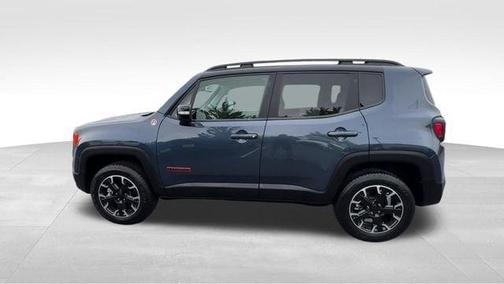 Slate Blue Pearlcoat 2023 Jeep Renegade Trailhawk