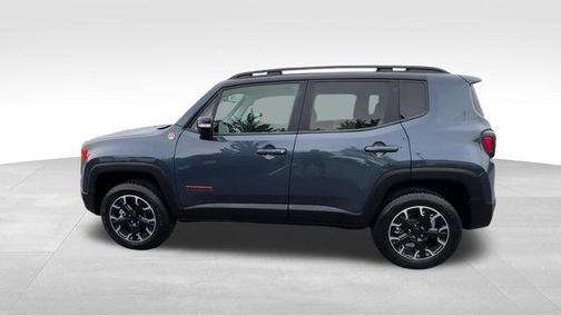 Slate Blue Pearlcoat 2023 Jeep Renegade Trailhawk