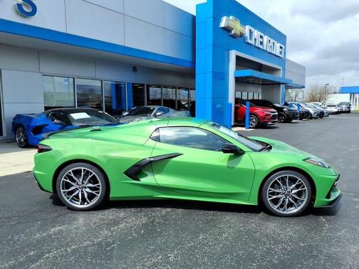Green Metallic 2026 Chevrolet Corvette Stingray w/2LT