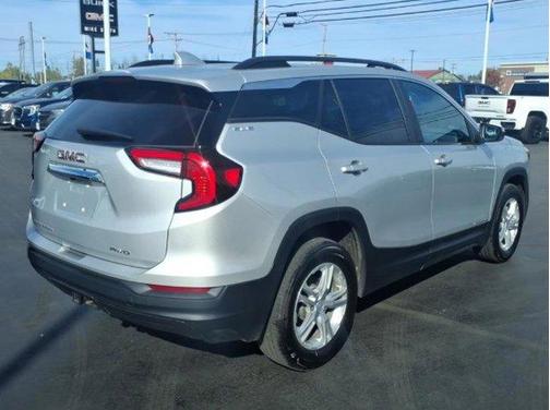 2022 GMC Terrain SLE