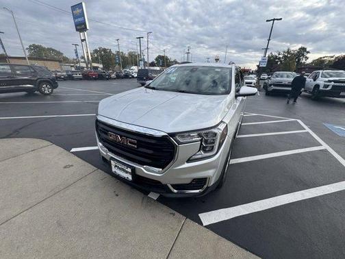 2022 GMC Terrain SLE