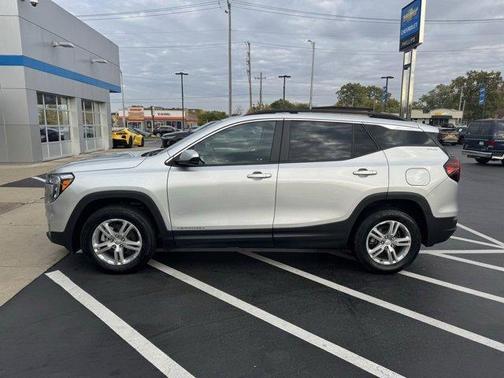 2022 GMC Terrain SLE