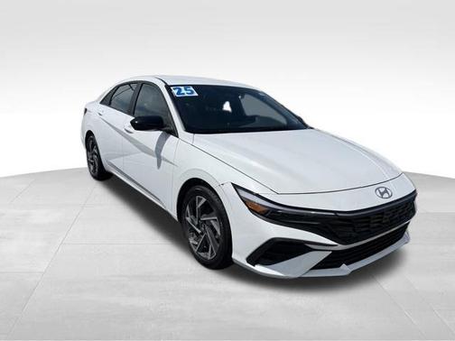 White 2025 Hyundai ELANTRA SEL Sport