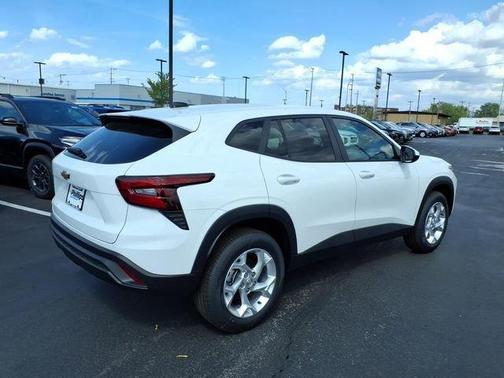 Summit White 2026 Chevrolet Trax LS