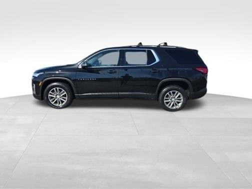 Mosaic Black Metallic 2023 Chevrolet Traverse LT Cloth