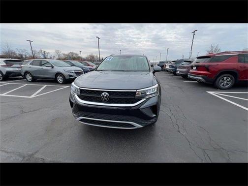 2024 Volkswagen Taos 1.5T SE