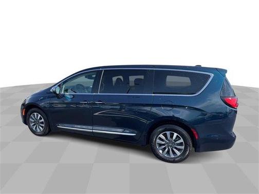 2022 Chrysler Pacifica Hybrid Limited
