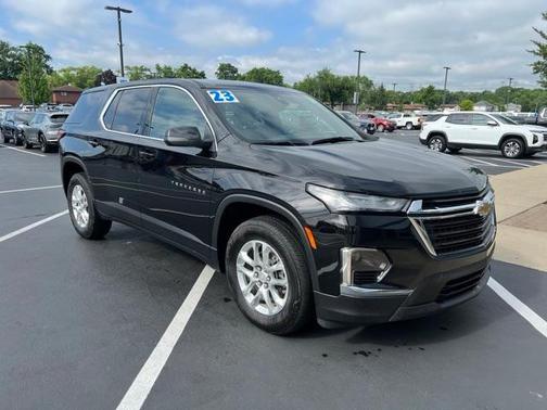 2023 Chevrolet Traverse LS