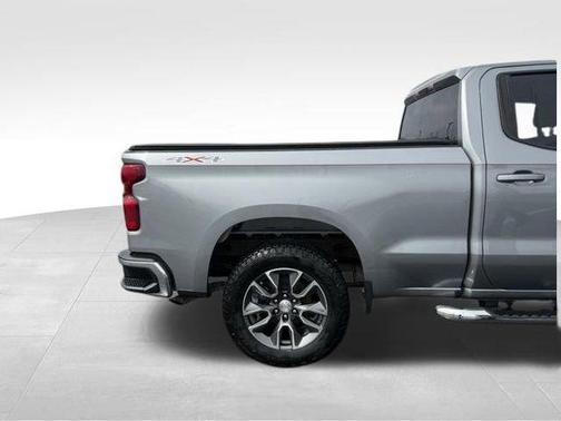Sterling Gray Metallic 2023 Chevrolet Silverado 1500 LT