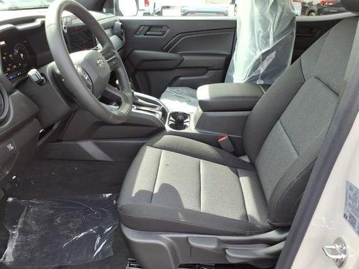 White Sand 2026 Chevrolet Colorado Trail Boss