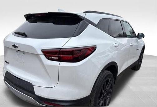 Iridescent Pearl Tricoat 2024 Chevrolet Blazer LT