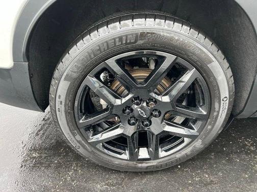 Iridescent Pearl Tricoat 2024 Chevrolet Blazer LT