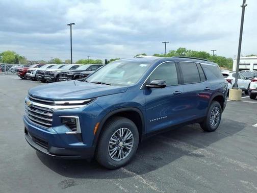 Lakeshore Blue Metallic 2026 Chevrolet Traverse LT