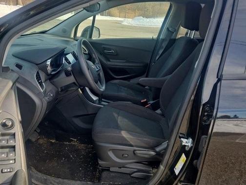 2022 Chevrolet Trax LS