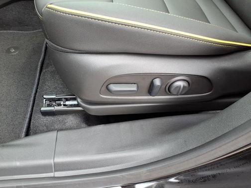 Mosaic Black Metallic 2026 Chevrolet Trailblazer ACTIV