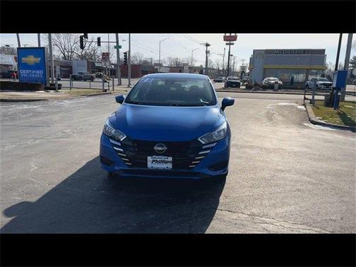 2023 Nissan Versa 1.6 SV