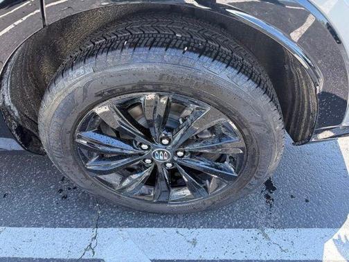 Moonstone Gray Metallic 2024 Buick Envista Sport Touring