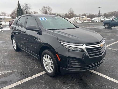 2023 Chevrolet Equinox LS