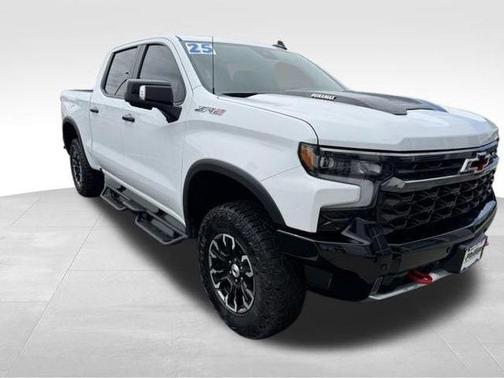 Summit White 2025 Chevrolet Silverado 1500 ZR2