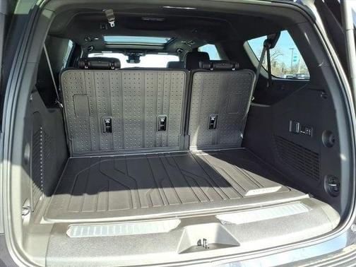 Dark Ash Metallic 2026 Chevrolet Suburban High Country